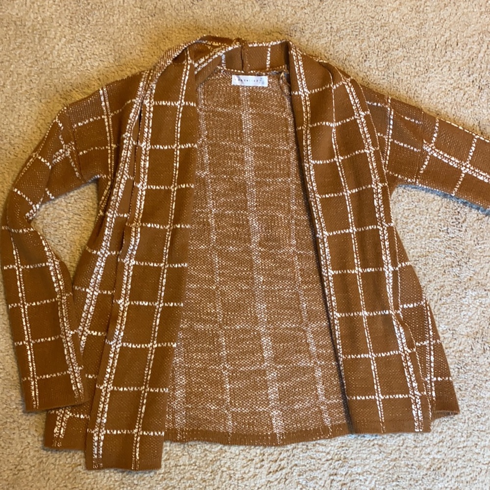 Cardigan - Picture 2 of 4